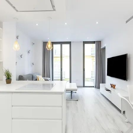 Minty - Bright La Merced Apartment *